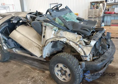 2001 Chevrolet Blazer Ls from USA, damaged, VIN 1GNCT18W41K112722